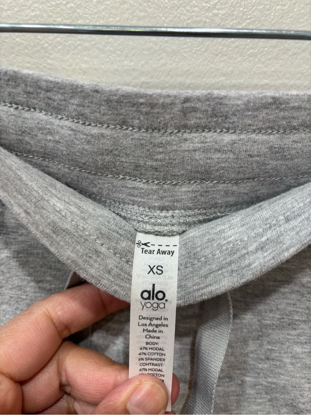 Alo Yoga Drawstring Front Zip Pockets Shorts Women’s Size XS